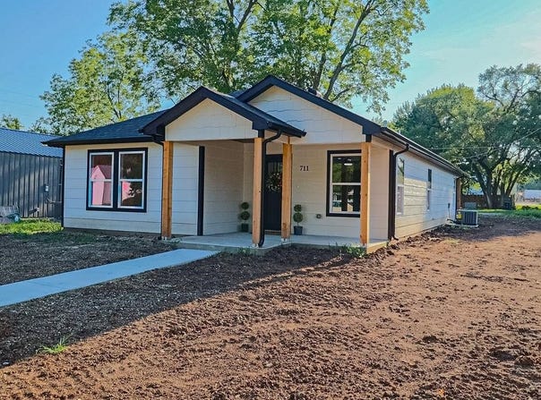 711 N Washington, El Dorado, KS 67042