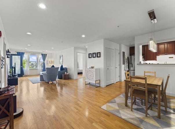 318 Rindge Ave, Cambridge, MA 02140