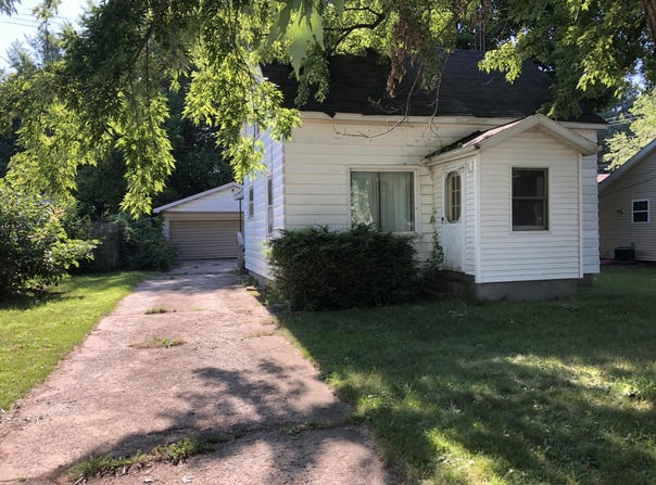 1483 Rose Avenue, Benton Harbor, MI 49022