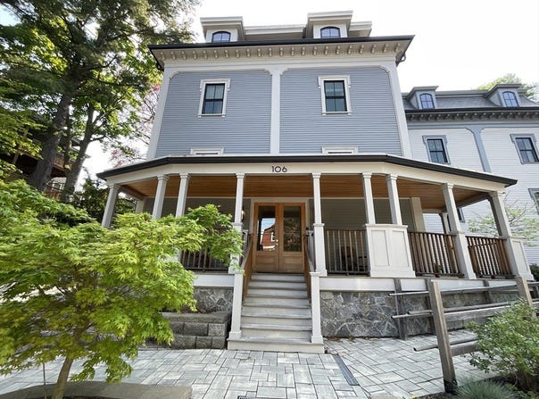 106 Forest Hills St, Boston, MA 02130