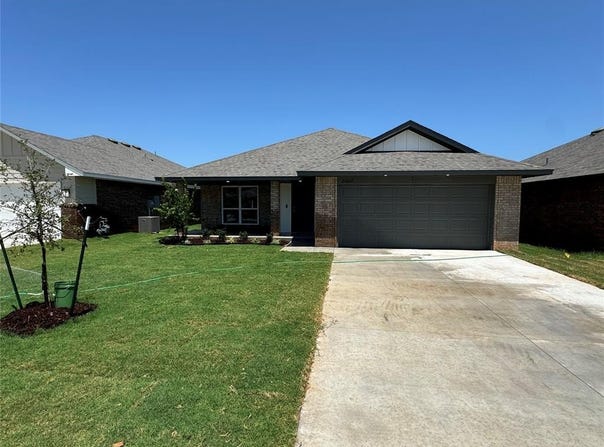 20649 Brush Creek Boulevard, Harrah, OK 73045