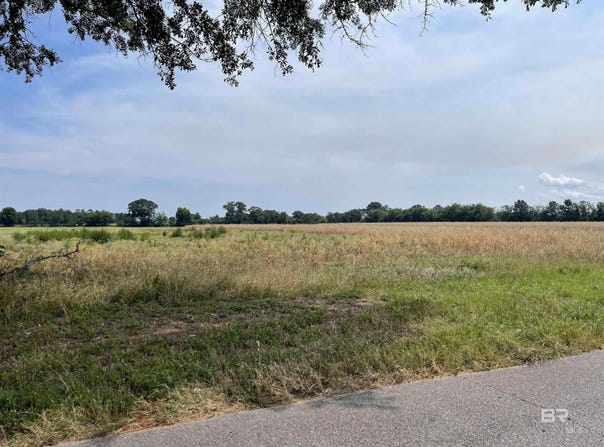 Shell Road, Jay, FL 32565