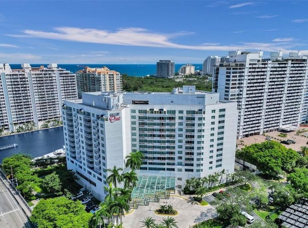2670 E Sunrise Blvd, Fort Lauderdale, FL 33304