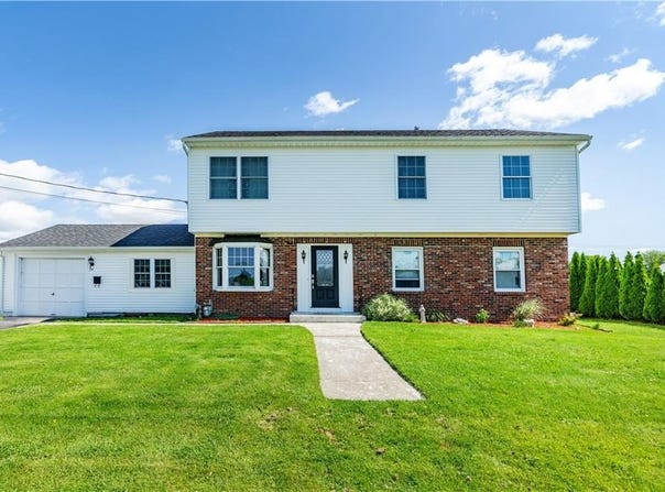 74 Brookhaven Drive, East Providence, RI 02914