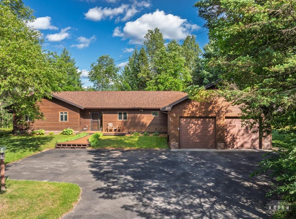 44 Powerhouse Lane, Lake Placid, NY 12946