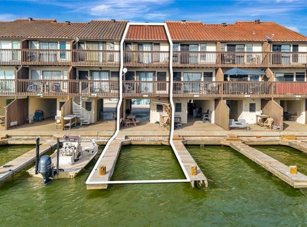 458 15th Street Cove, Port O'Connor, TX 77982