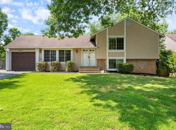 18324 QUEEN ELIZABETH DRIVE, OLNEY, MD 20832