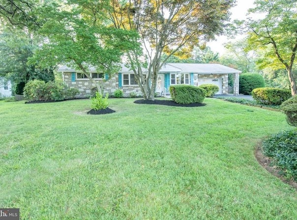 8 WORTHINGTON MILL ROAD, RICHBORO, PA 18954