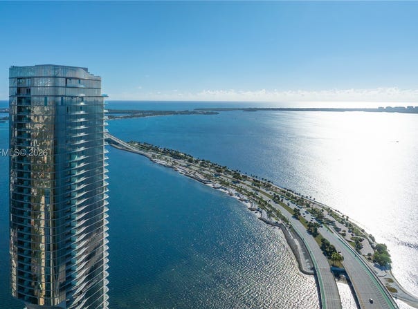 175 SE 25 RD, Miami, FL 33129