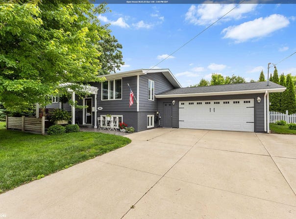 1810 W 7Th Avenue N, Clear Lake, IA 50428