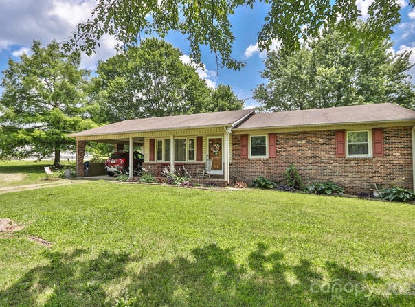 2809 Ralph Road, Boonville, NC 27011