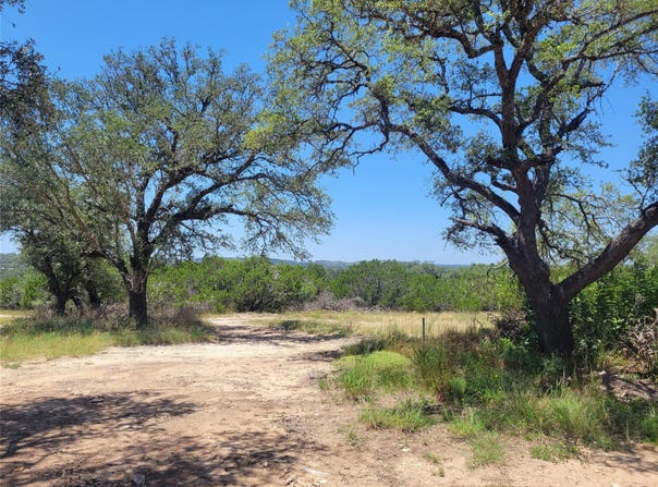 638 Bonita Dr, Blanco, TX 78606