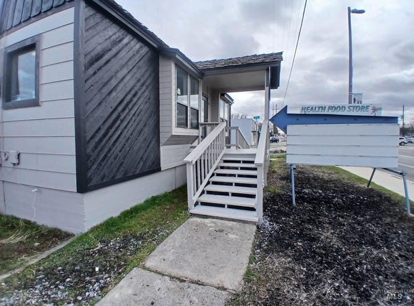 310 N Main St, Meridian, ID 83642