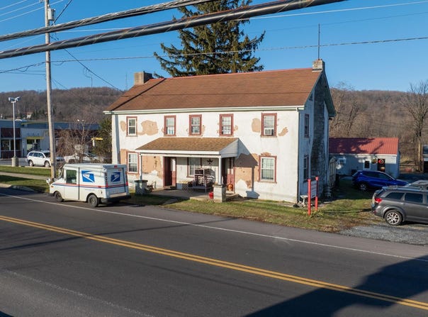 878 E MAIN STREET, EPHRATA, PA 17522
