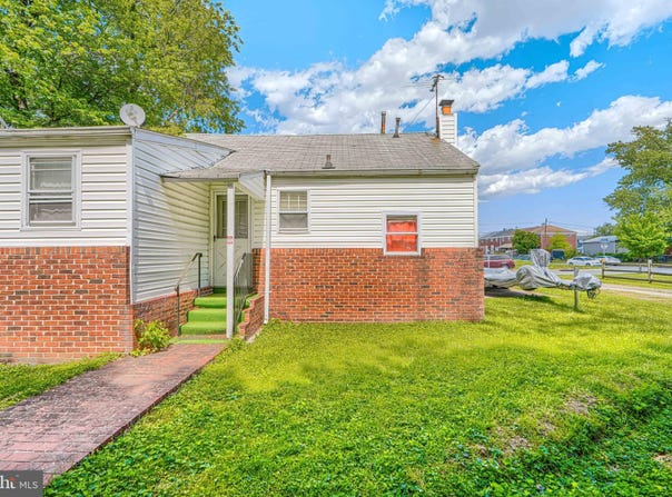 502 GROVETHORN Road, MIDDLE RIVER, MD 21220