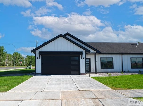 275 Birdie Thompson Drive, Idaho Falls, ID 83401