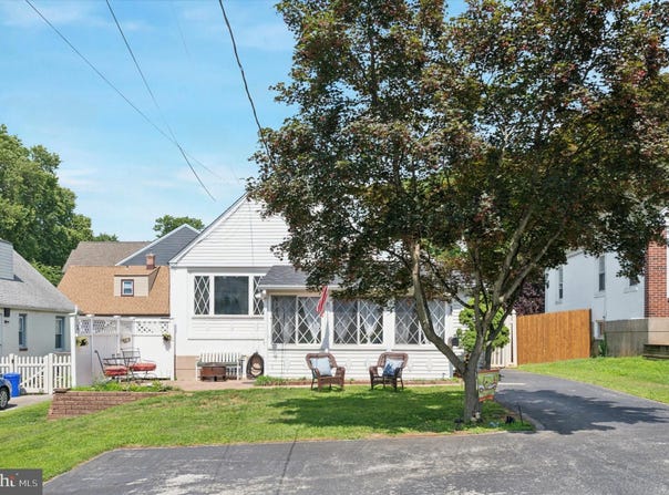 555 GRAND AVENUE, HAVERTOWN, PA 19083