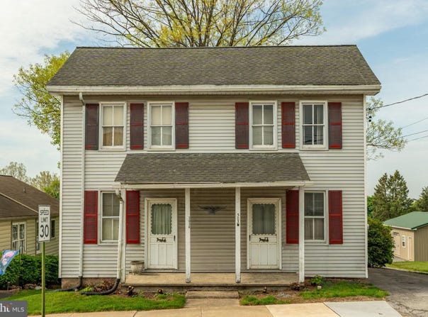 303 W MAIN STREET, TERRE HILL, PA 17581