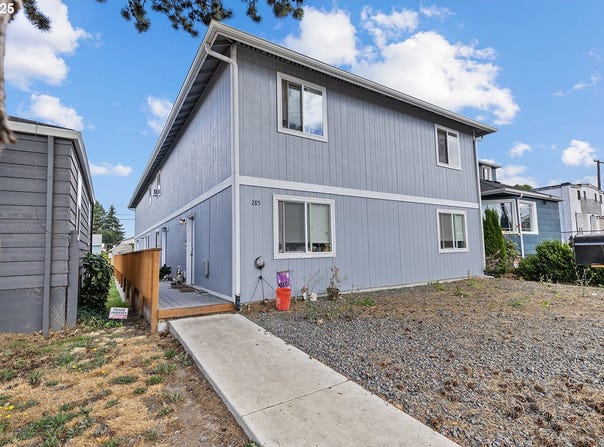 285 22ND AVE, Longview, WA 98632