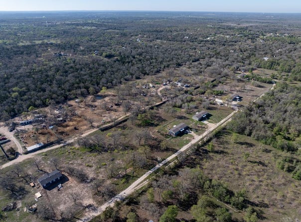 194 Williams Ln, Cedar Creek, TX 78612