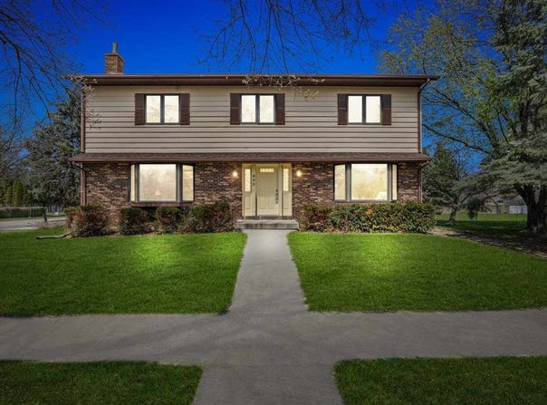 802 Sandusky Dr., IowaCity, IA 52240