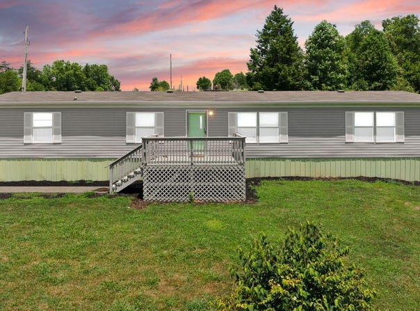 1438 Kentucky 1394, East Bernstadt, KY 40729