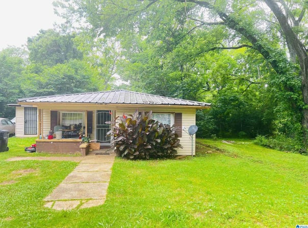 1916 CRESCENT AVENUE, LIPSCOMB, AL 35020