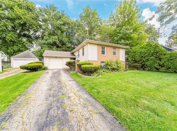 753 Crestview Avenue, Akron, OH 44320
