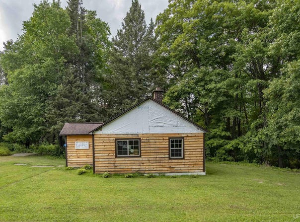 200 Willow, Iron River, MI 49935