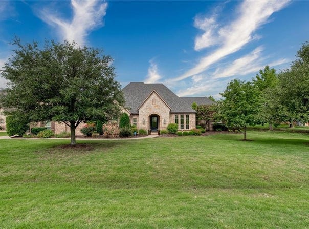 3307 Twin Lakes Drive, Celina, TX 75078