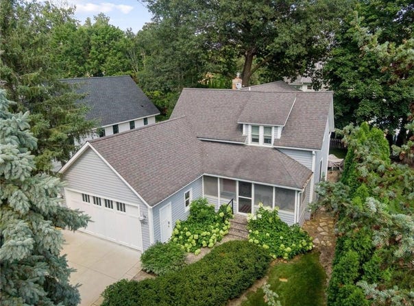 4295 Northern Road, Deephaven, MN 55331