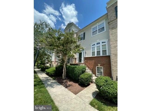 511 TAILGATE TERRACE, LANDOVER, MD 20785