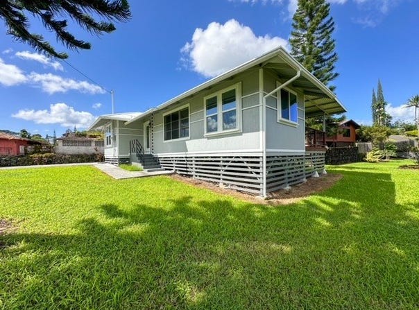 956 KAUMANA DR, Hilo, HI 96720
