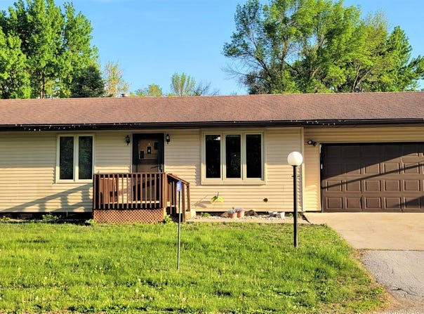 105 Briar Cove Road, Algona, IA 50511