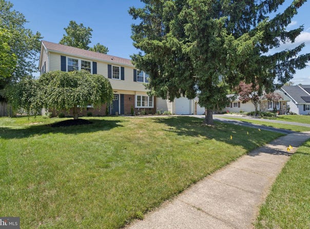 41 GAMEWELL Lane, WILLINGBORO, NJ 08046