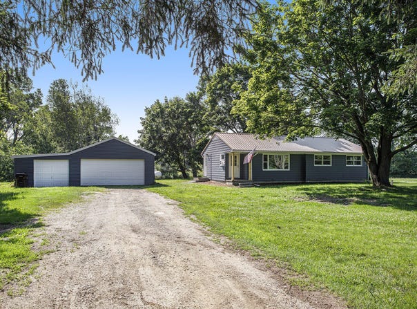 21044 Junction Road, Bellevue, MI 49021