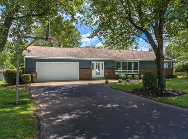 202 S Countrybrook Drive, Monticello, IN 47960