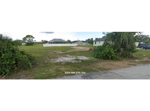 2354 NW 37th Avenue, Cape Coral, FL 33993