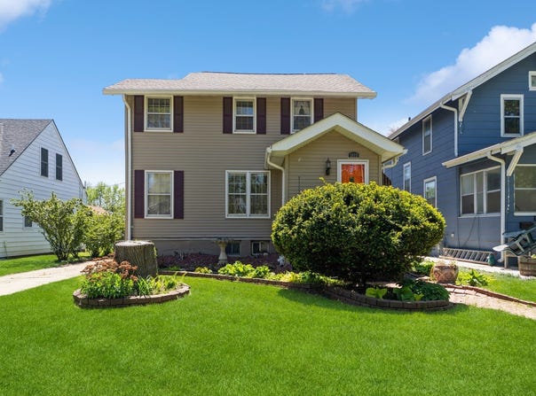 3812 Kingman Boulevard, Des Moines, IA 50311
