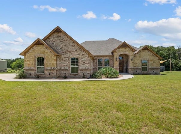 2399 J E Woody Road, Springtown, TX 76082