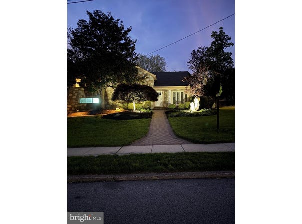 7715 DOE LANE, GLENSIDE, PA 19038