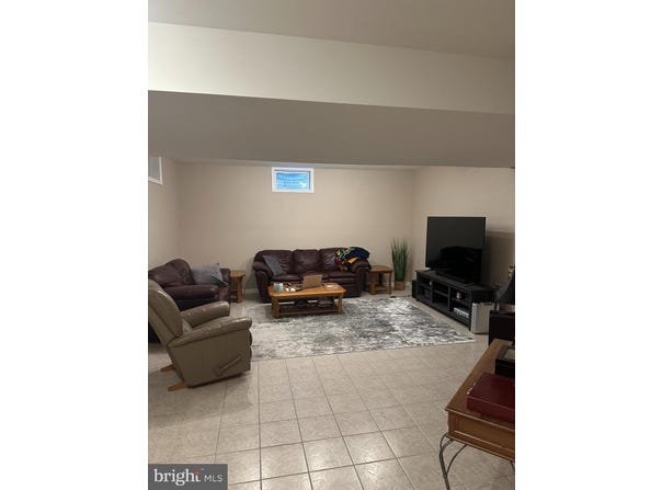 2332 OCRACOKE ISLAND COURT COURT, CHAMBERSBURG, PA 17202