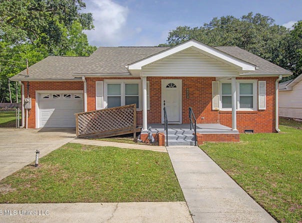 220 W Old Pass Road, Long Beach, MS 39560