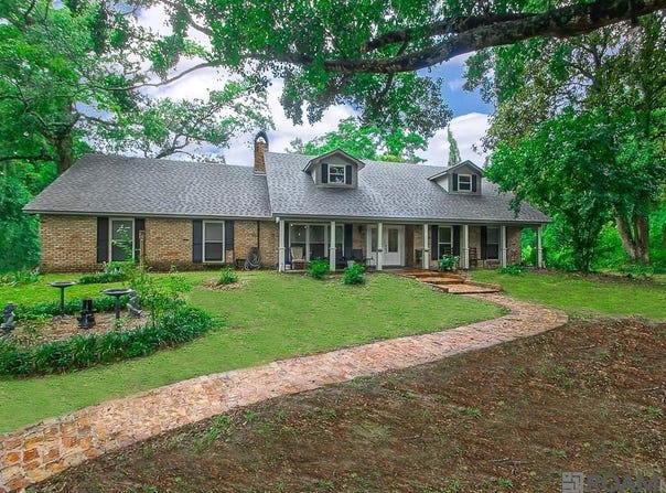 11637 Pine St, Walker, LA 70785