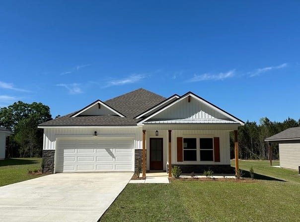 105 Jeter Drive, Midland City, AL 36350