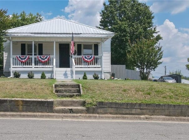 704 E Haymore Street, Mount Airy, NC 27030