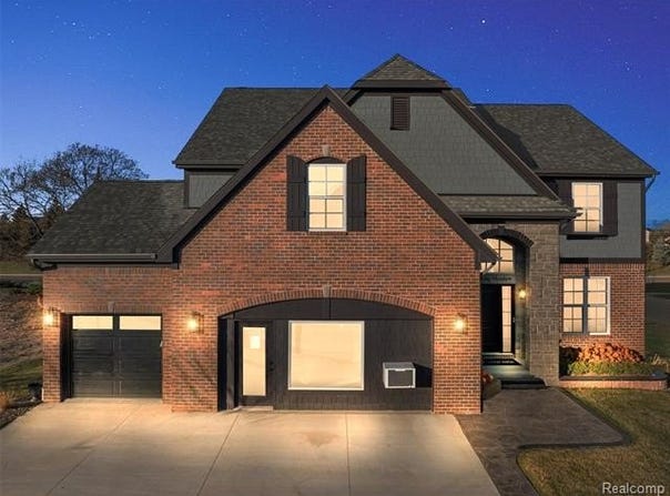 4042 Spring Meadows Drive, Sterling Heights, MI 48314