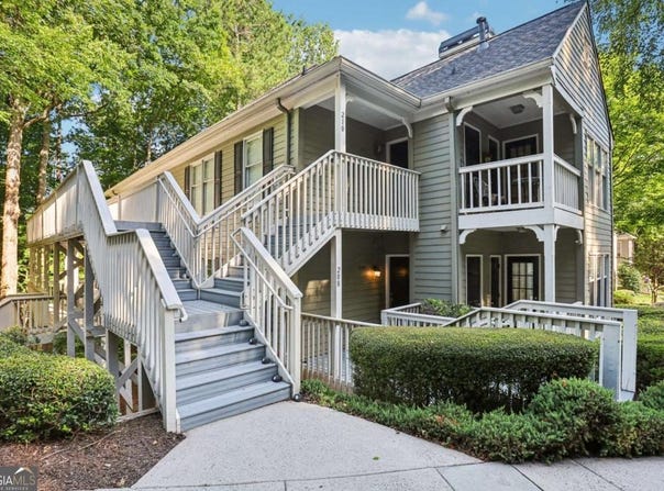 208 Bainbridge, Atlanta, GA 30327