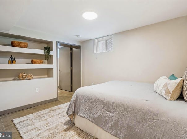 132 N GLADDEN STREET N, ALEXANDRIA, VA 22304