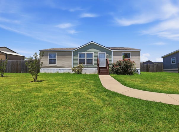 1408 Old Bridge Road, Cleburne, TX 76033